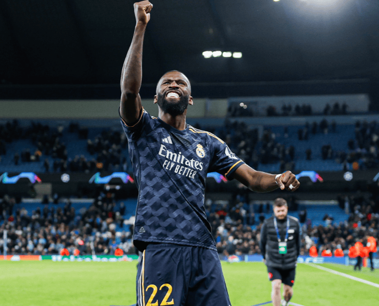 重罚!曝吕迪格连续膝击最高应禁赛12场,巴萨旧将:被皇马抢劫了